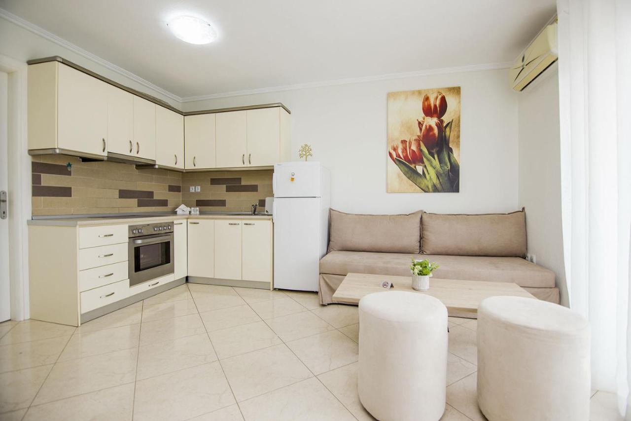 Kasta Bnb Ofrínion Exterior foto