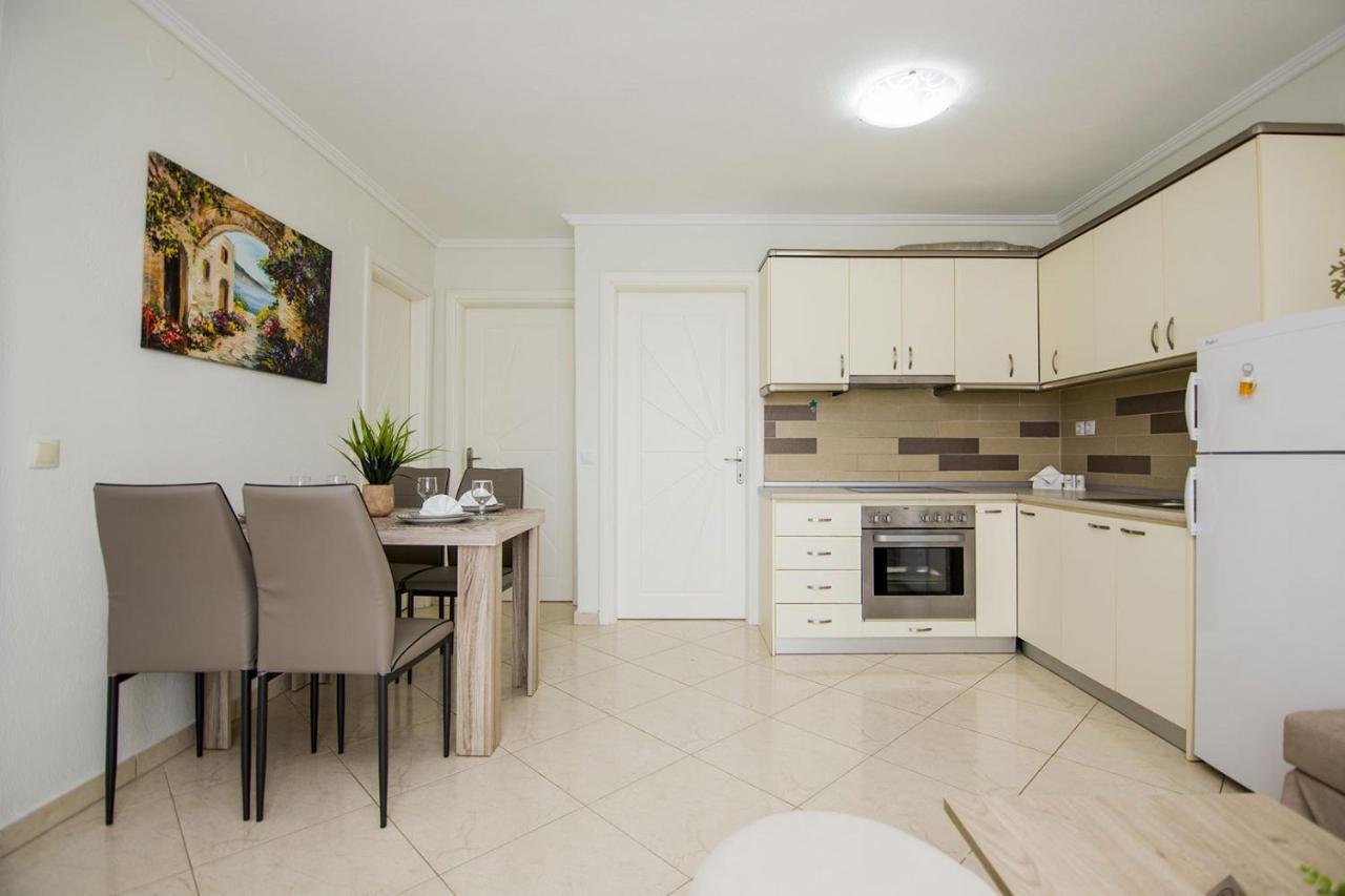 Kasta Bnb Ofrínion Exterior foto