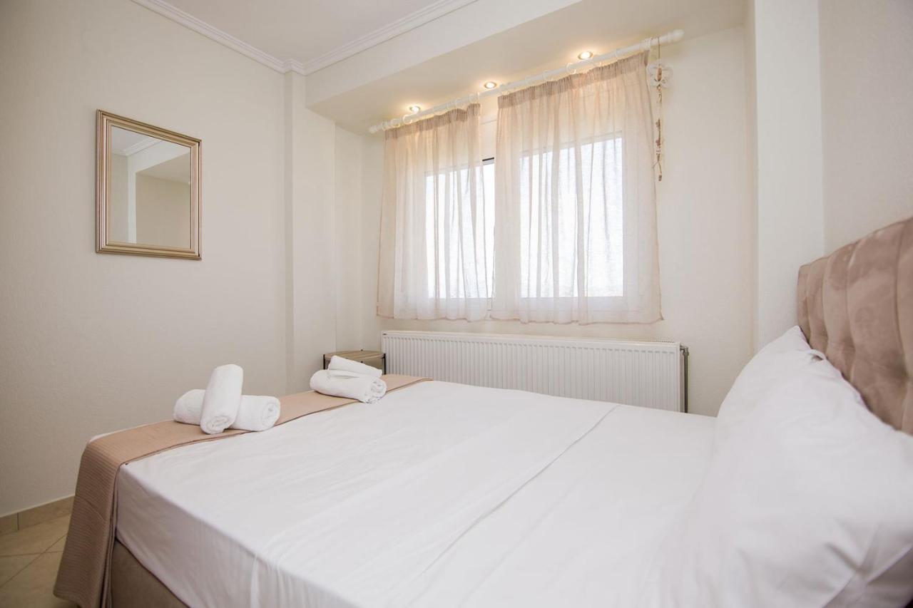 Kasta Bnb Ofrínion Exterior foto